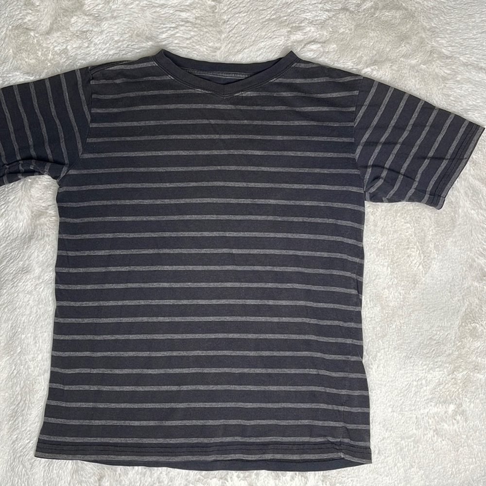 Medium boys short sleeve tee shirt